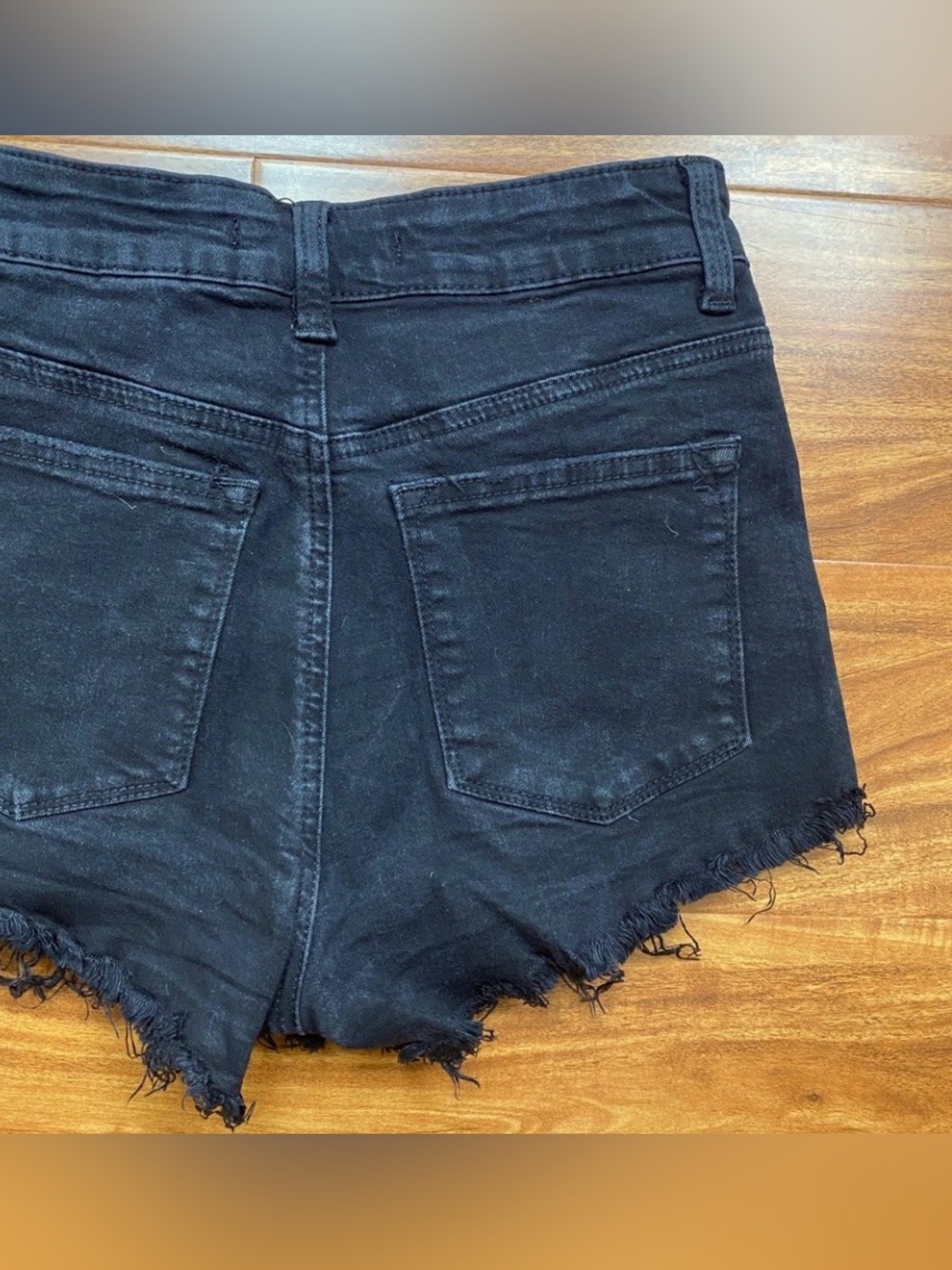 KanCan Womens Faded Black Midrise Distressed Cotton Denim Shorts Size 3 Casual - Picture 8 of 15